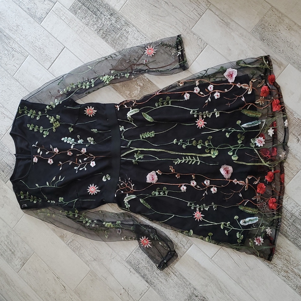 New Women's Small Black Embroidered Floral Flower Dress Sheer Sleeve